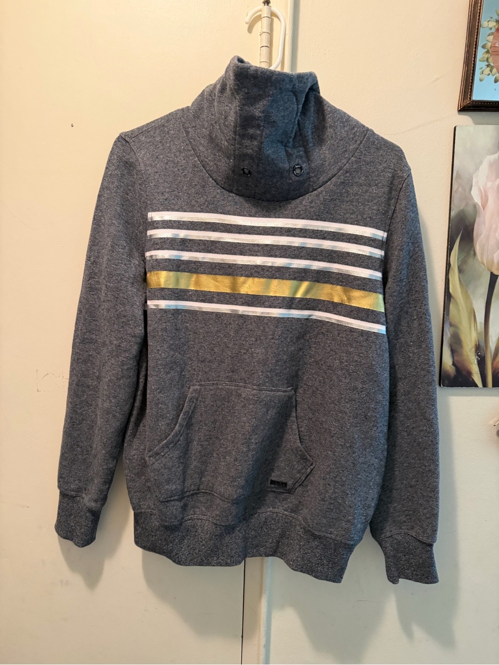 Marc new york Men's Gray Pullover Sweater with Metallic Stripe medium